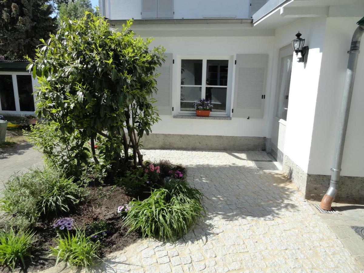 Cottage Ferienwohnung Mit Seeblick Caputh Exterior photo